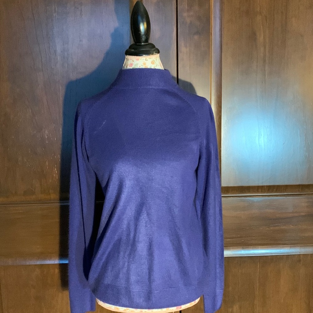 Purple Pullover Sweater Size Small Vintage (Fits a Large) Like New